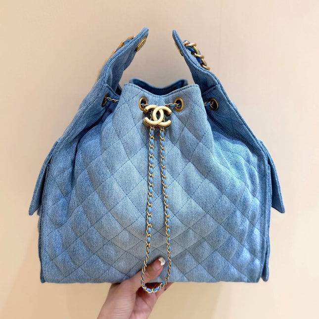 CC 25 HANDBAG 40 IN BLUE DENIM GOLD HARDWARE