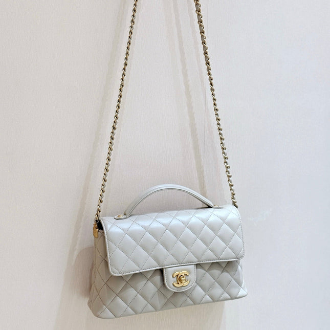 QUILTED FLAP BAG WITH HANDLE 26 IN BEIGE LAMBSKIN GOLD PLATED METAL