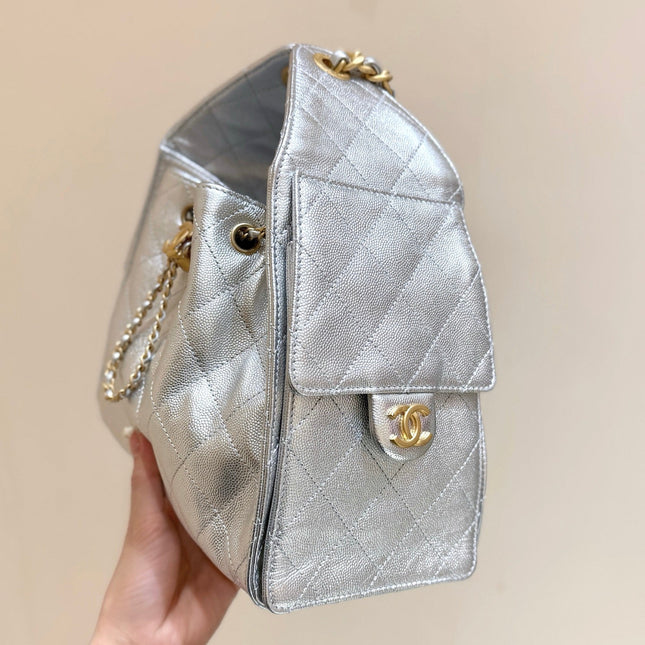 CC 25 HANDBAG IN SILVER-TONE 30 GRAINED CALFSKIN GOLD HARDWARE