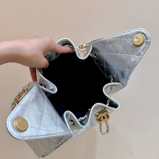 CC 25 HANDBAG IN SILVER-TONE 30 GRAINED CALFSKIN GOLD HARDWARE