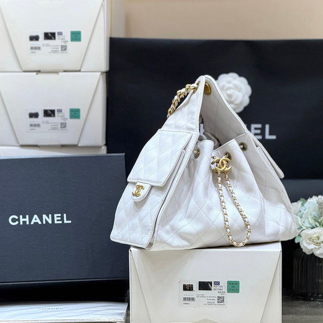 CC 25 HANDBAG IN WHITE 30 GRAINED CALFSKIN GOLD HARDWARE