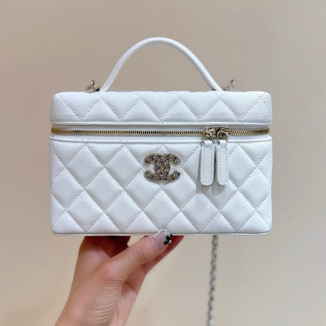 STRASS VANITY QUILTED CASE 19 IN WHITE CALFSKIN WITH GOLD METALLIC