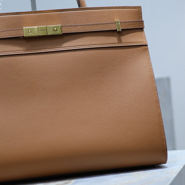 MANHATTAN SHOPPING BAG 40 IN TAWNY BROWN SMOOTH LAMBSKIN GOLD BUCKLE