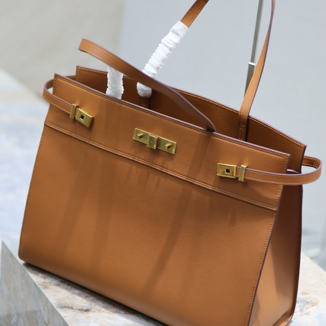 MANHATTAN SHOPPING BAG 40 IN TAWNY BROWN SMOOTH LAMBSKIN GOLD BUCKLE