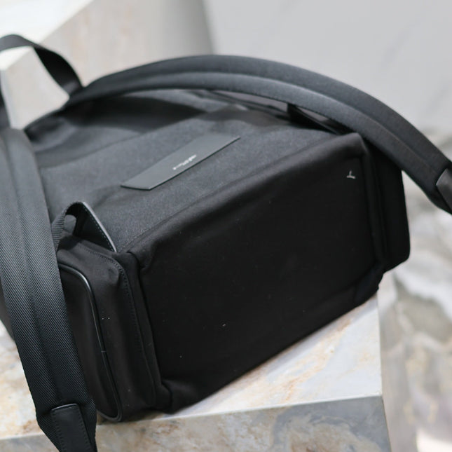CITY MULTI-POCKET BACKPACK 42 IN BLACK NYLON AND SMOOTH CALFSKIN