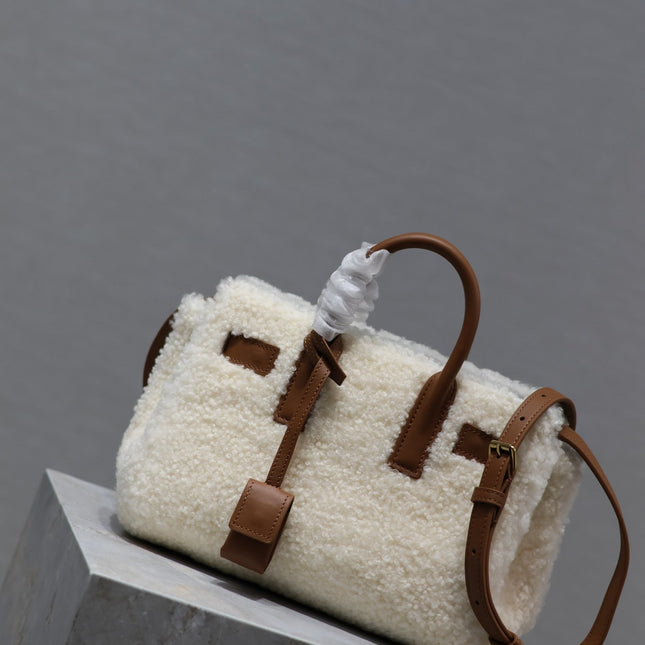 SAC DE JOUR 22 IN WHITE SHEARLING AND BROWN CALFSKIN TRIM