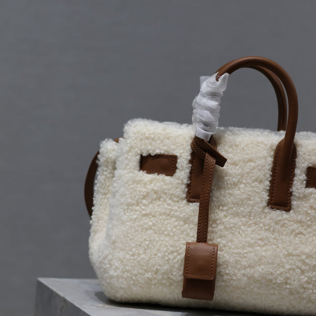 SAC DE JOUR 22 IN WHITE SHEARLING AND BROWN CALFSKIN TRIM