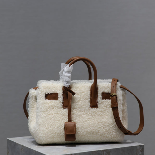 SAC DE JOUR 22 IN WHITE SHEARLING AND BROWN CALFSKIN TRIM
