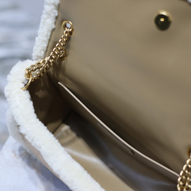 NIKI SMALL 22 IN CAMEL SUEDE AND WHITE SHEARLING