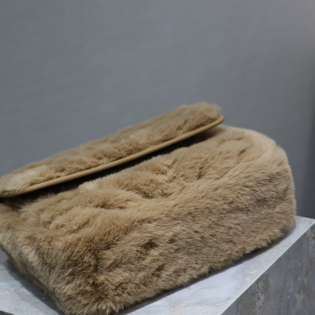 NIKI MEDIUM 28 IN DARK BEIGE RABBIT FUR
