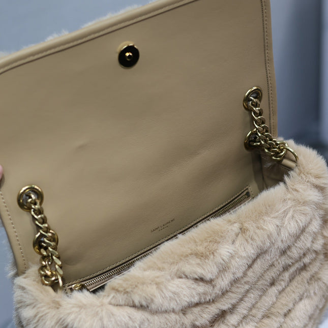 NIKI MEDIUM 28 IN DARK BEIGE RABBIT FUR