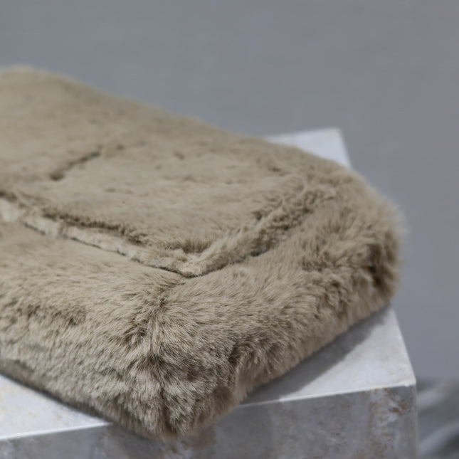 KATE FLAP BAG 28 IN ECRU BEIGE RABBIT FUR GOLD CHAIN