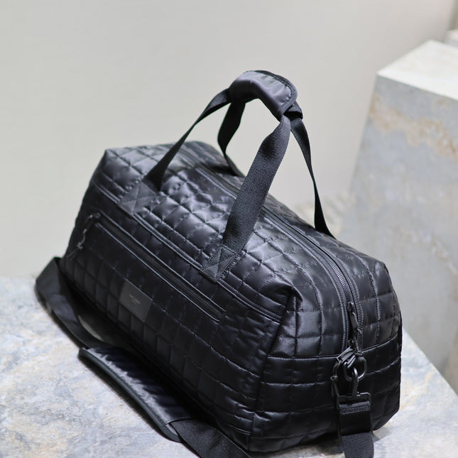 TRAVEL TOTE BAG 50 IN BLACK PLAID NYLON
