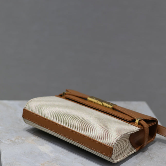 MANHATTAN MINI 19 IN WHITE CANVAS AND BROWN LAMBSKIN GOLD BUCKLE