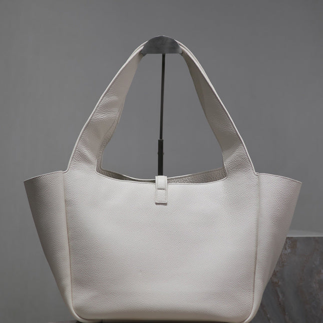 LE 5 À 7 BEA TOTE BAG 50 IN WHITE LAMBSKIN GOLD LOGO