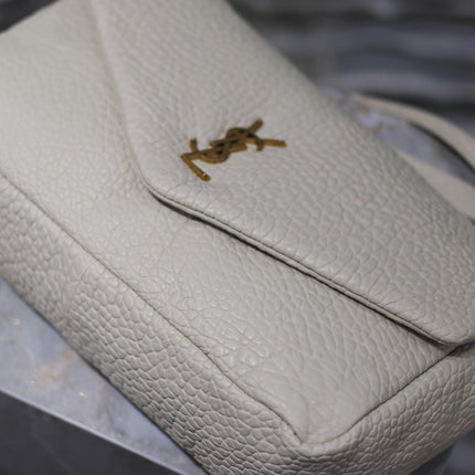 CALYPSO BAG 35 IN WHITE LAMBSKIN GOLD HARDWARE