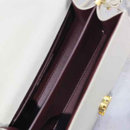 CASSANDRA TOP HANDLE BAG 24 IN WHITE CALFSKIN GOLD HARDWARE