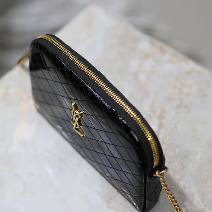 GABY ZIPPED POUCH 19 IN BLACK GLOSSY LAMBSKIN GOLD HARDWARE