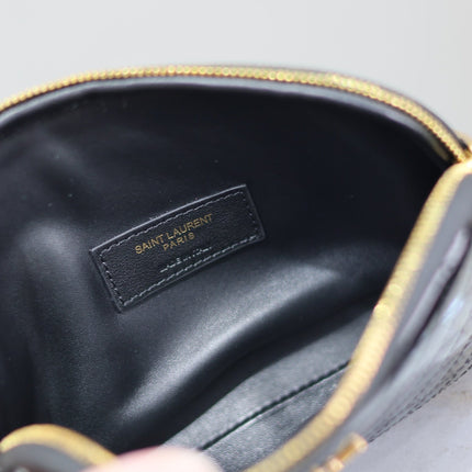 GABY ZIPPED POUCH 19 IN BLACK GLOSSY LAMBSKIN GOLD HARDWARE