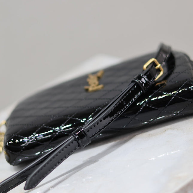 GABY ZIPPED POUCH 19 IN BLACK GLOSSY LAMBSKIN GOLD HARDWARE
