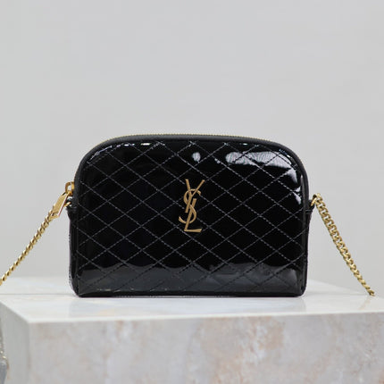 GABY ZIPPED POUCH 19 IN BLACK GLOSSY LAMBSKIN GOLD HARDWARE