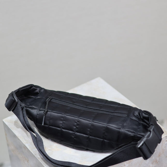 CROSSBODY BAG 24 IN BLACK PLAID NYLON