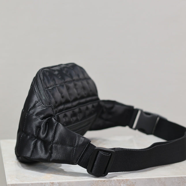CROSSBODY BAG 24 IN BLACK PLAID NYLON