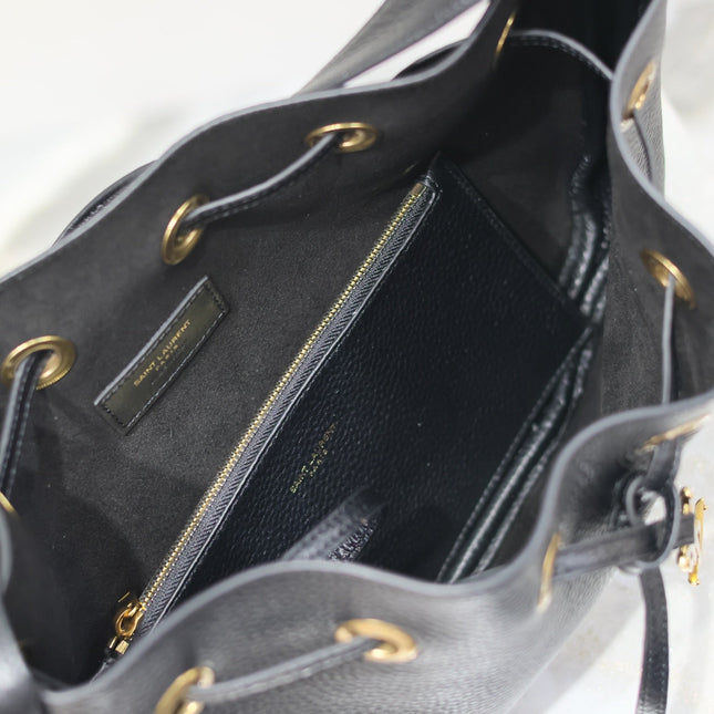 PARIS VII SMALL HOBO 30 IN BLACK GRAINED LEATHER GOLD HARDWARE