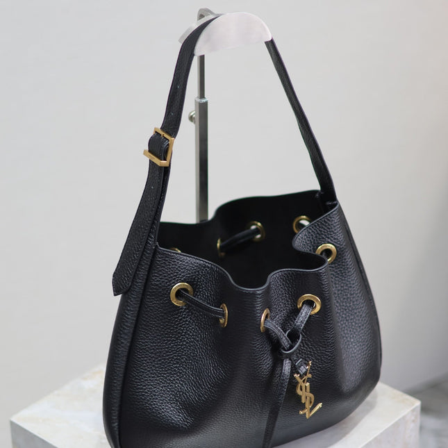 PARIS VII SMALL HOBO 30 IN BLACK GRAINED LEATHER GOLD HARDWARE