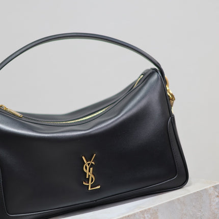 CAMERA SUPPLE BAG 28 IN BLACK SMOOTH LAMBSKIN GOLD HARDWARE