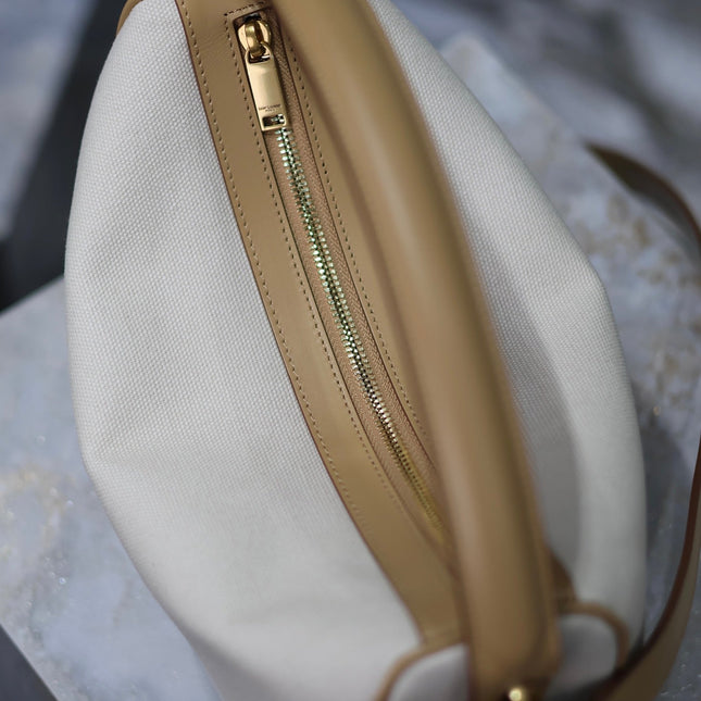 CAMERA SUPPLE BAG 28 IN WHITE CANVAS AND BROWN CALFSKIN TRIM