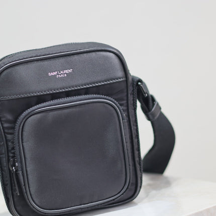 CITY MINI CAMERA BAG 18 IN BLACK ECONYL