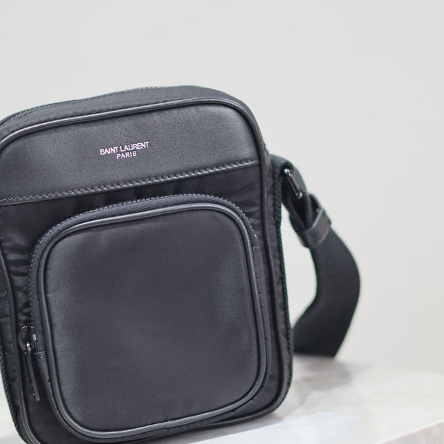 CITY MINI CAMERA BAG 18 IN BLACK ECONYL