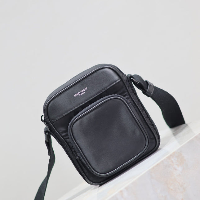 CITY MINI CAMERA BAG 18 IN BLACK ECONYL