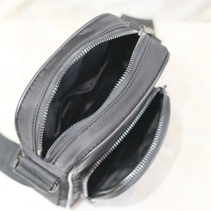 CITY MINI CAMERA BAG 18 IN BLACK ECONYL