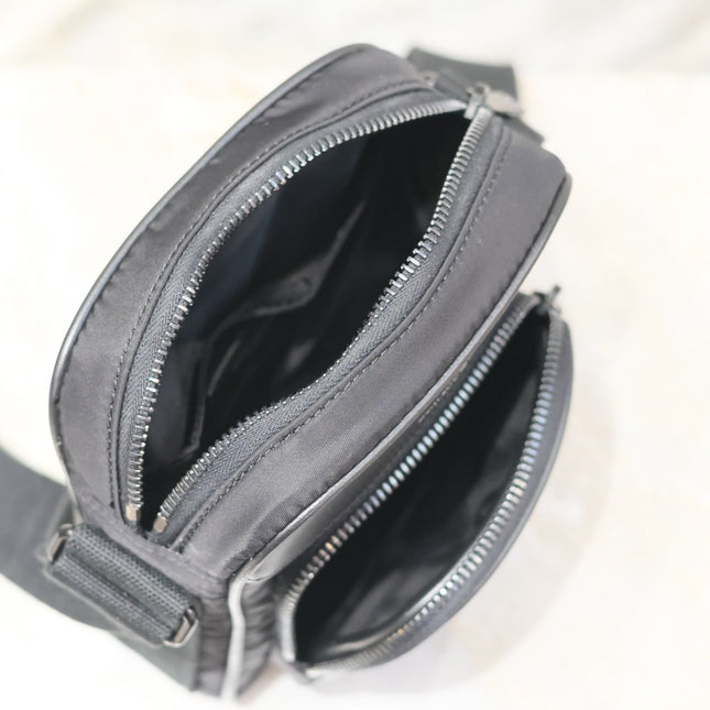 CITY MINI CAMERA BAG 18 IN BLACK ECONYL