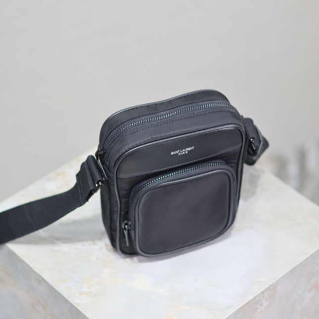CITY MINI CAMERA BAG 18 IN BLACK ECONYL