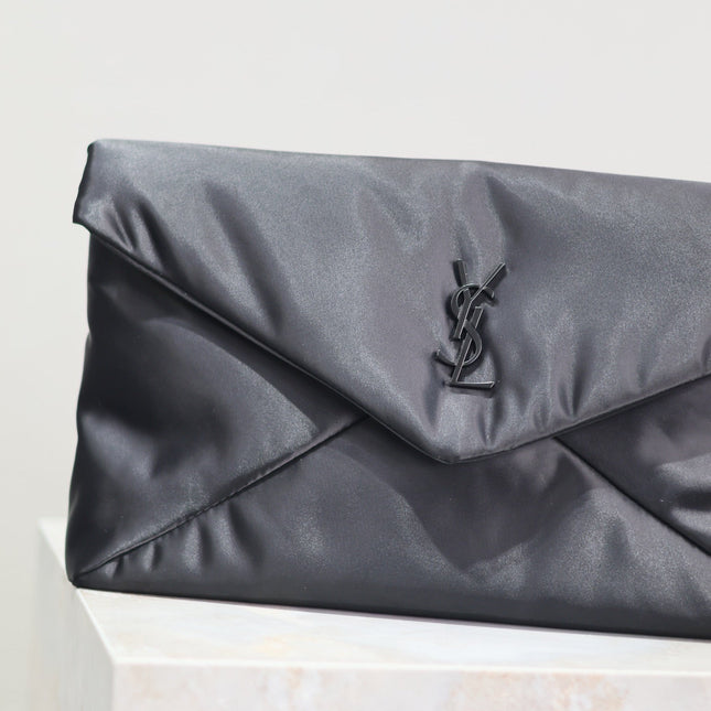ENVELOPE CLUTCH 29 IN BLACK NYLON BLACK LOGO