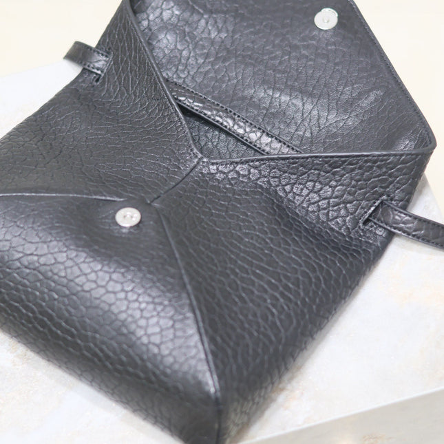 ENVELOPE CHAIN BAG 23 IN BLACK ELEPHANT TEXTURE LAMBSKIN SILVER LOGO