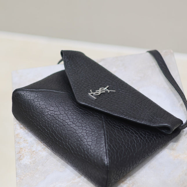ENVELOPE CHAIN BAG 23 IN BLACK ELEPHANT TEXTURE LAMBSKIN SILVER LOGO