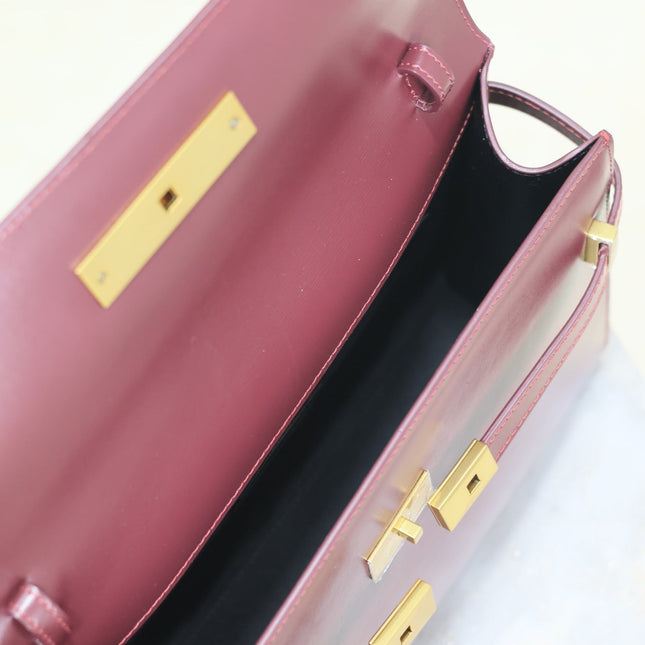 MANHATTAN MEDIUM 29 IN WINE RED SMOOTH CALFSKIN GOLD BUCKLE