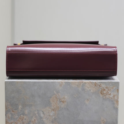 MANHATTAN MEDIUM 29 IN WINE RED SMOOTH CALFSKIN GOLD BUCKLE