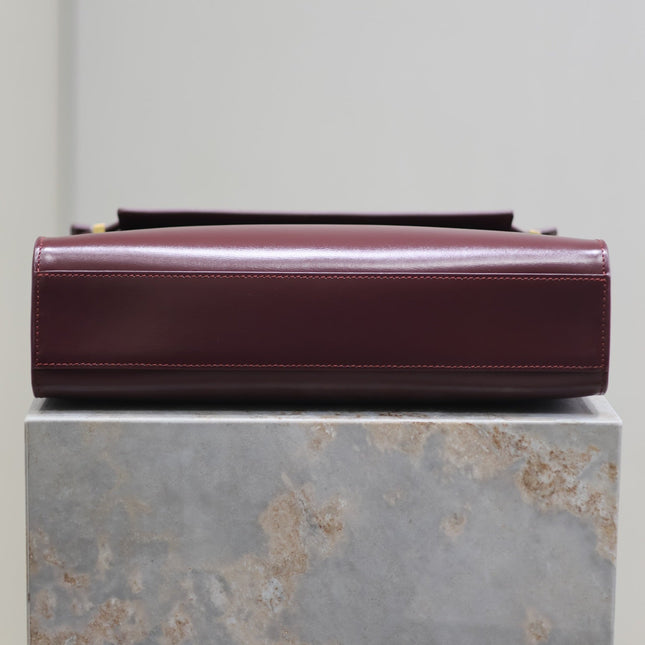 MANHATTAN MEDIUM 29 IN WINE RED SMOOTH CALFSKIN GOLD BUCKLE
