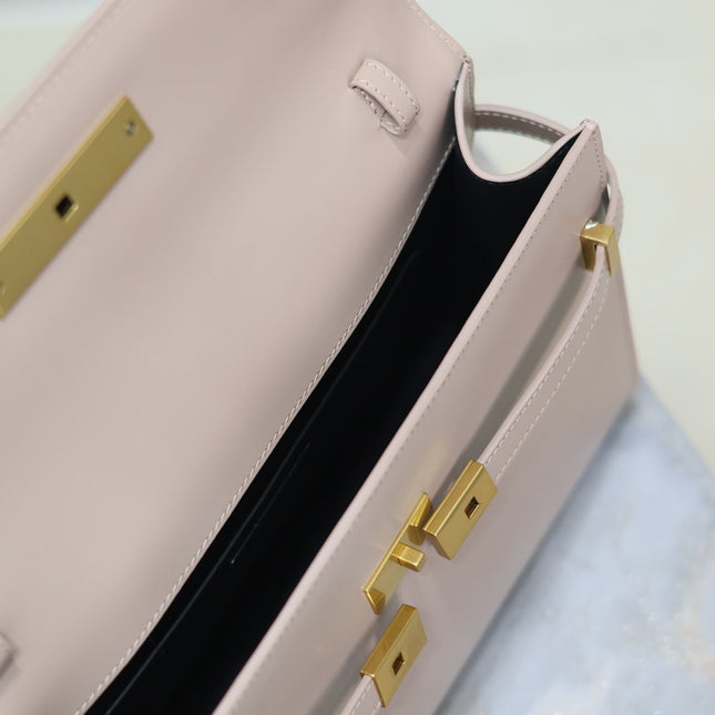 MANHATTAN MEDIUM 29 IN DARK BEIGE SMOOTH CALFSKIN GOLD BUCKLE