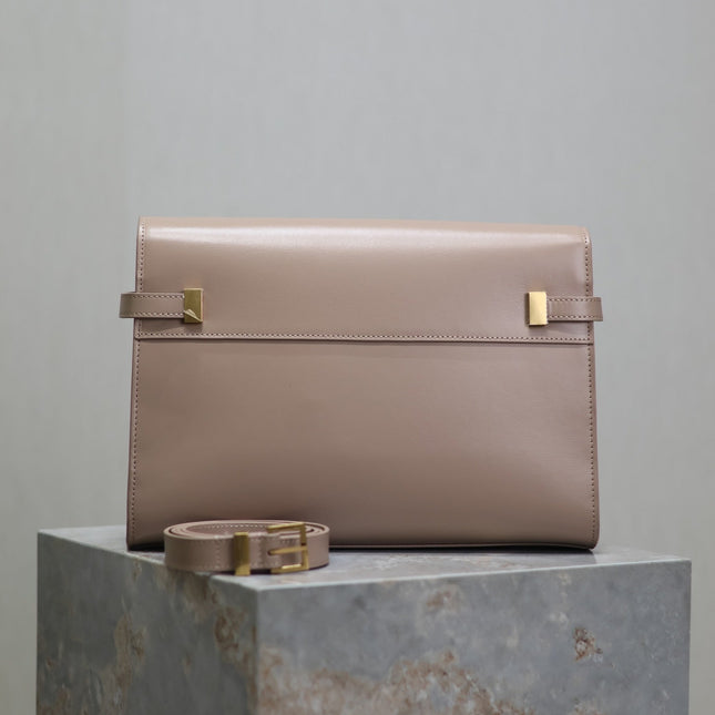 MANHATTAN MEDIUM 29 IN DARK BEIGE SMOOTH CALFSKIN GOLD BUCKLE