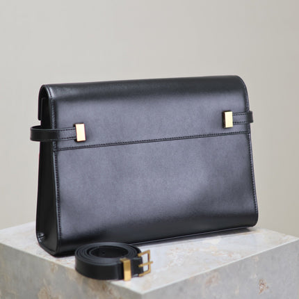 MANHATTAN MEDIUM 29 IN BLACK SMOOTH CALFSKIN GOLD BUCKLE