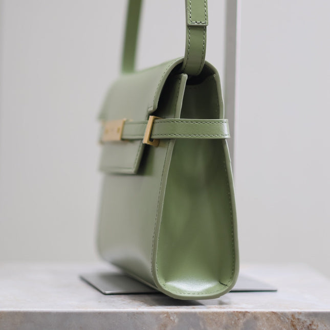 MANHATTAN SMALL 24 IN OLIVE GREEN SMOOTH LAMBSKIN GOLD HARDWARE