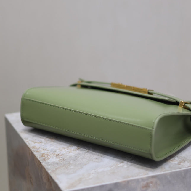 MANHATTAN SMALL 24 IN OLIVE GREEN SMOOTH LAMBSKIN GOLD HARDWARE