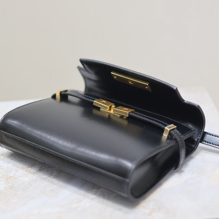 MANHATTAN MINI 19 IN BLACK SMOOTH LAMBSKIN GOLD BUCKLE