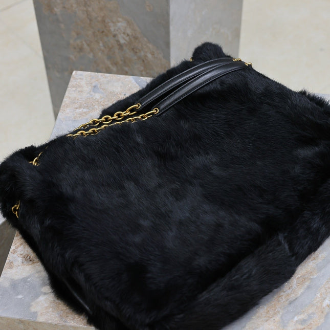JAMIE 4.3 LARGE BAG 43 IN BLACK LAMB FUR GOLD HARDWARE